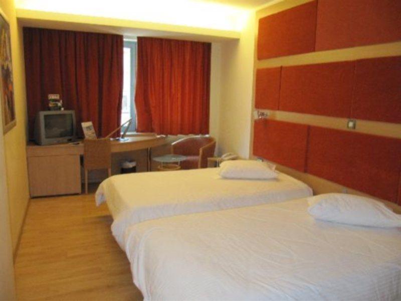 Kaningos 21 Hotel Афіни Екстер'єр фото
